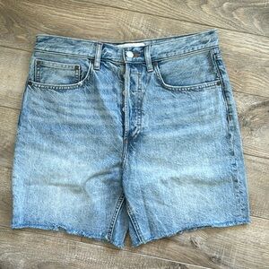 Aritzia denim for the Joni mid length short size 29